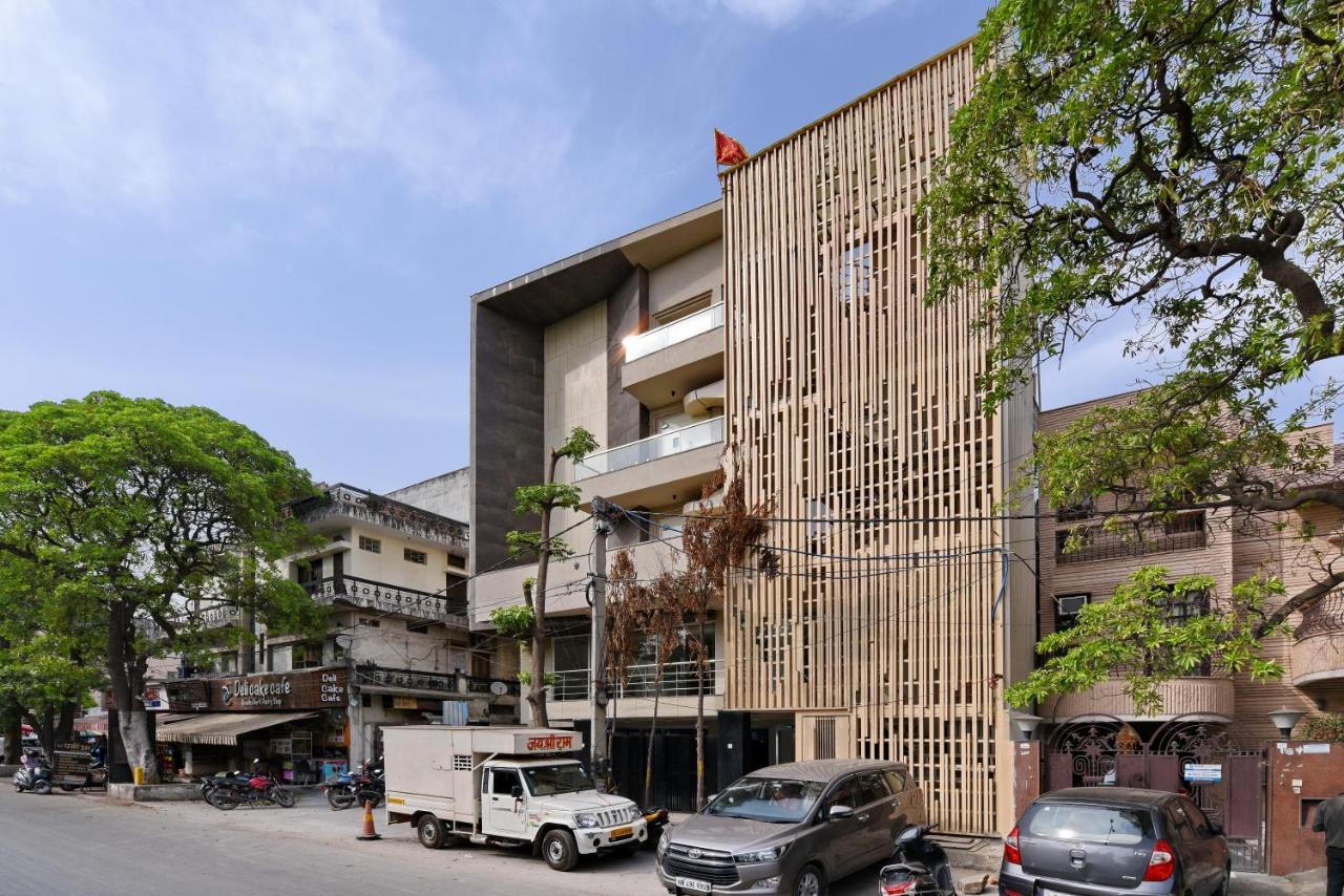 Hotel Leo Saffron - Pitampura Delhi  Exterior photo
