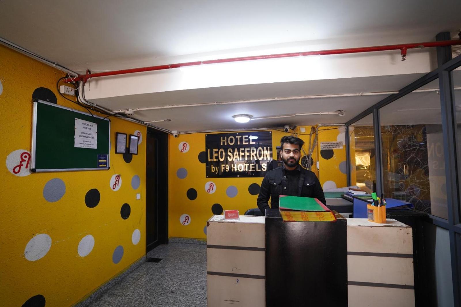 Hotel Leo Saffron - Pitampura Delhi  Exterior photo